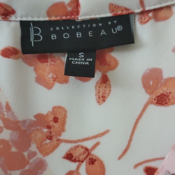 Floral button front shirt with tie bottom - Picture 2 of 4